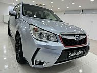 Subaru Forester 2.0XT CVT AWD Sunroof 2015 Silver Rear Entertainment